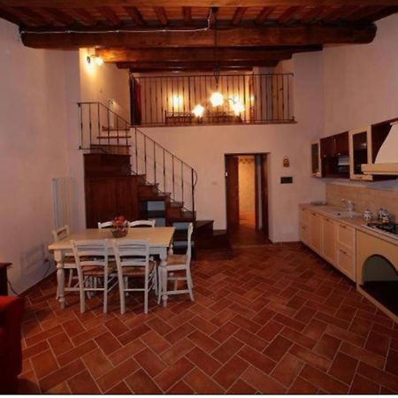 La Casa Del Calzolaio Hotel Radicofani Luaran gambar