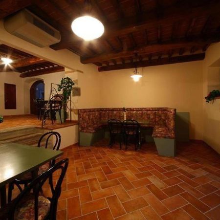 La Casa Del Calzolaio Hotel Radicofani Luaran gambar
