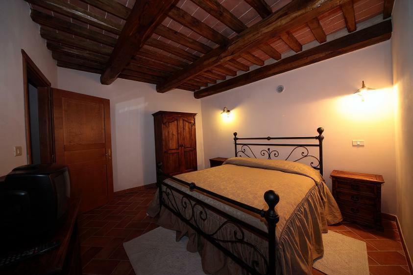 La Casa Del Calzolaio Hotel Radicofani Luaran gambar